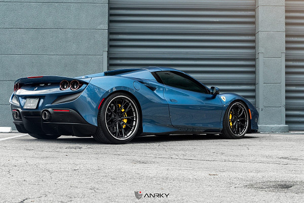 Фото дисков Anrky S3-X5 Черный сатин на Ferrari F8