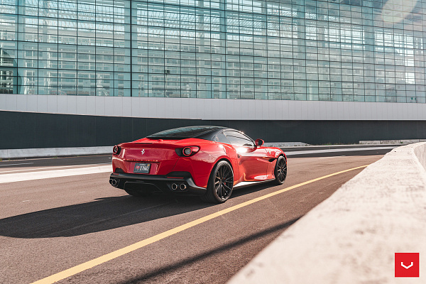 Фото дисков Vossen HF-4T Черный глянец на Ferrari Portofino