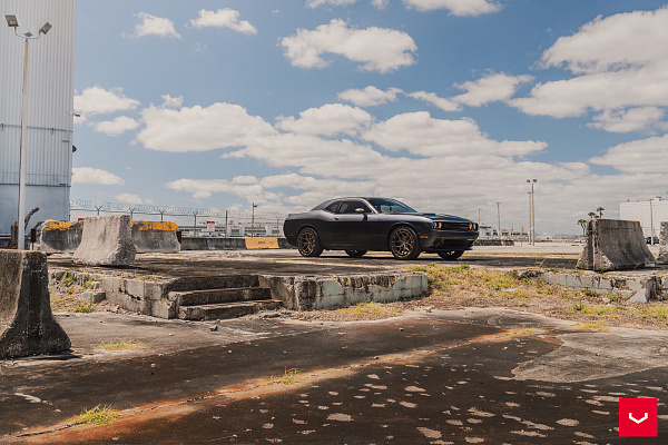 Фото дисков Vossen HFX-1 (5-Lug) Сатиновая бронза на Dodge Challenger III