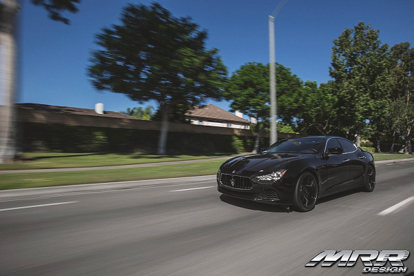 Фото дисков MRR FS01 Черный сатин на Maserati Ghibli