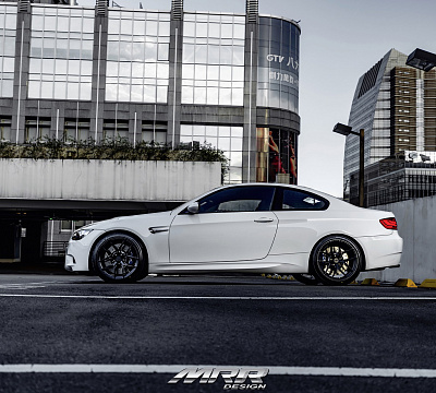 Фото дисков MRR NES SS-1.1 на BMW 3/M3 (E90)