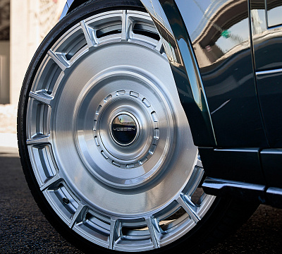 Фото дисков Vossen UV-7 на Land Rover Range Rover V