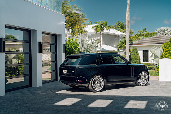 Фото дисков Vossen UV-5 Глянцевый лак на Range Rover V