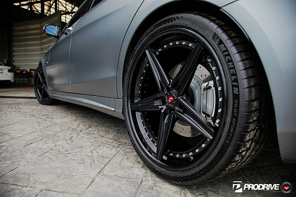 Фото дисков Vossen M-X5 (3-Piece) Черный сатин на Mercedes-Benz S-Class (W222, C217)