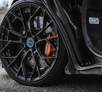 Фото дисков Brixton Forged PF10 на McLaren 720S