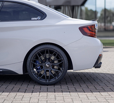 Фото дисков Bola B17 на BMW 2/M2 (F22/F87)
