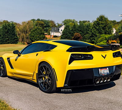 Фото дисков Strasse Wheels SM5R Deep Concave FS на Chevrolet Corvette C7