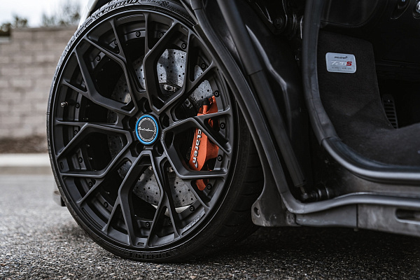 Фото дисков Brixton Forged PF10 Черный сатин на McLaren 720S