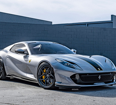 Фото дисков Strasse Wheels SV5R Deep Concave FS на Ferrari 812