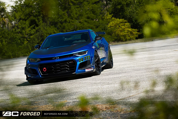 Фото дисков BC Forged RZ05 Черный матовый на Chevrolet Camaro VI