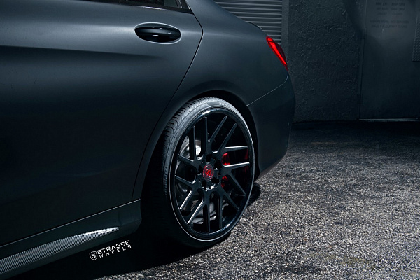 Фото дисков Strasse Wheels SM7T Deep Concave Черный сатин на Mercedes-Benz C-Class (W205)