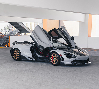 Фото дисков Brixton Forged PF10 на McLaren 720S