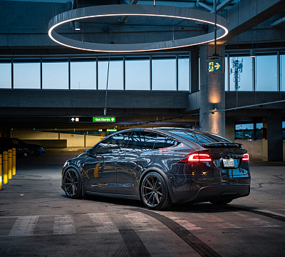 Фото дисков Vossen HFX-2 (5-Lug) на Tesla Model X