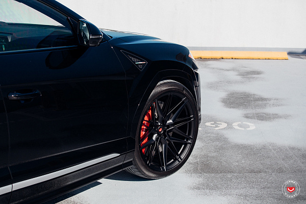 Фото дисков Vossen EVO-5 Черный сатин на Lamborghini Urus