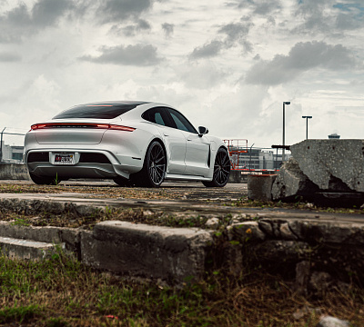 Фото дисков Vossen HF-4T на Porsche Taycan I