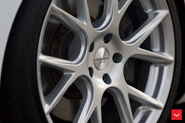 Фото дисков Vossen VFS-6 Серебро на Lexus GS IV