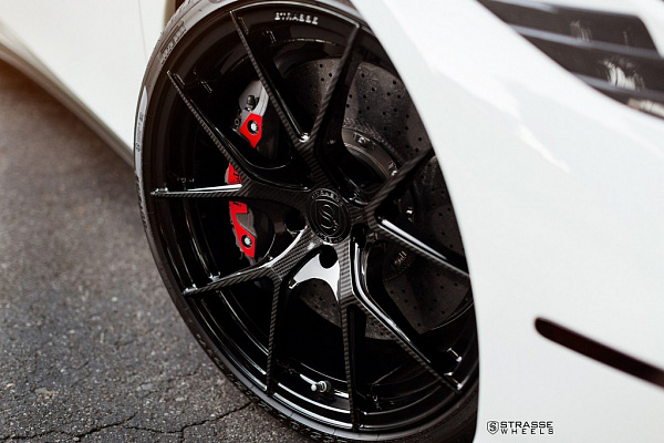Фото дисков Strasse Wheels SM5R Deep Concave Monoblock Другой цвет на Ferrari 458