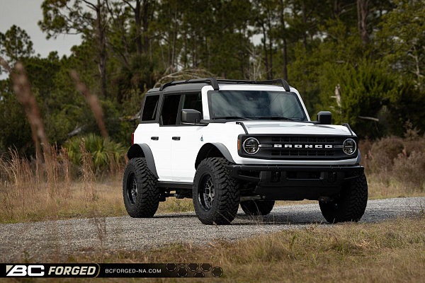 Фото дисков BC Forged LE72 // MLE72 Глянцевый графит на Ford Bronco