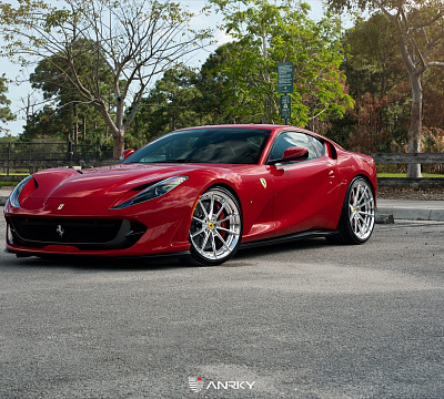 Фото дисков Anrky AN28 на Ferrari 812