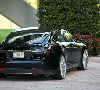Фото дисков Vossen CVT на Tesla Model S
