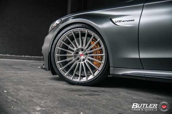 Фото дисков Vossen S17-04 Глянцевый темный лак на Mercedes-Benz C-Class (W205)