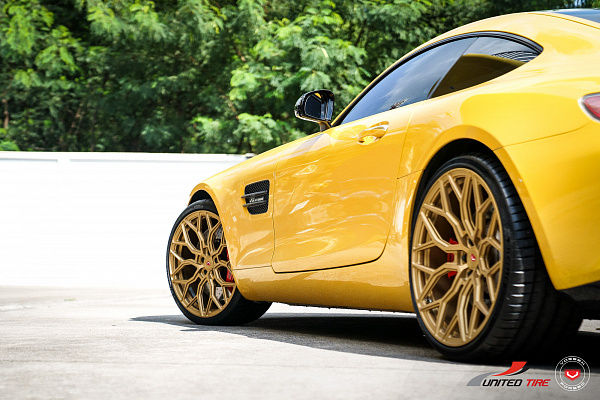 Фото дисков Vossen S17-01 Сатиновое золото на Mercedes-Benz AMG GT I