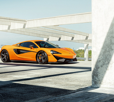 Фото дисков Vossen M-X5 на McLaren 570S