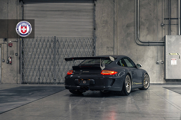 Фото дисков HRE 300 GT Глянцевая шампань на Porsche 911 VI