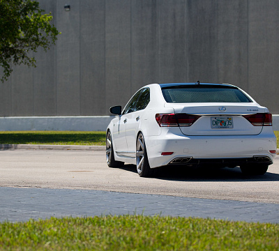 Фото дисков Vossen CG-207 на Lexus LS IV