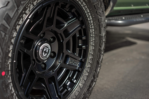 Фото дисков HRE FT1 Черный сатин на Toyota Tacoma III