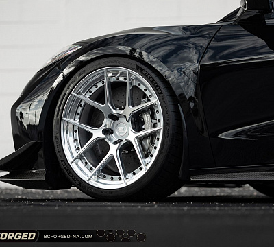 Фото дисков BC Forged HCS02 на Chevrolet Corvette C8