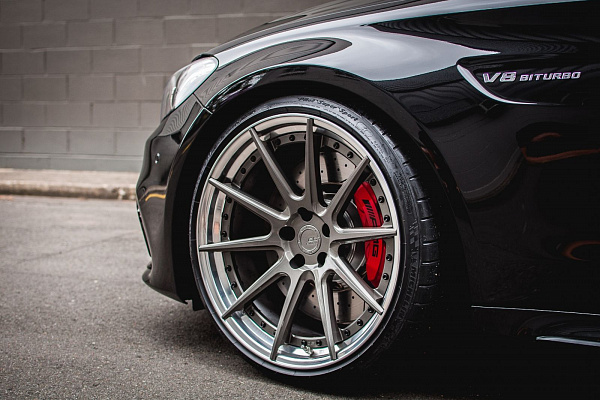 Фото дисков BC Forged HCS04 Глянцевый графит на Mercedes-Benz C-Class (W205)