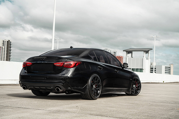 Фото дисков HRE FF10 Черный сатин на Infiniti Q50
