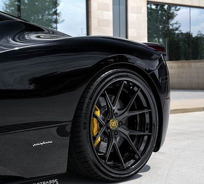 Фото дисков Strasse Wheels SM5R Deep Concave FS на Ferrari 458