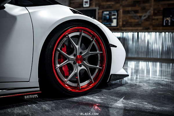 Фото дисков Strasse Wheels SM5R Deep Concave Другой цвет на Lamborghini Huracan