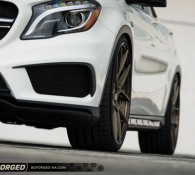 Фото дисков BC Forged HCA381 на Mercedes-Benz GLA (X156)