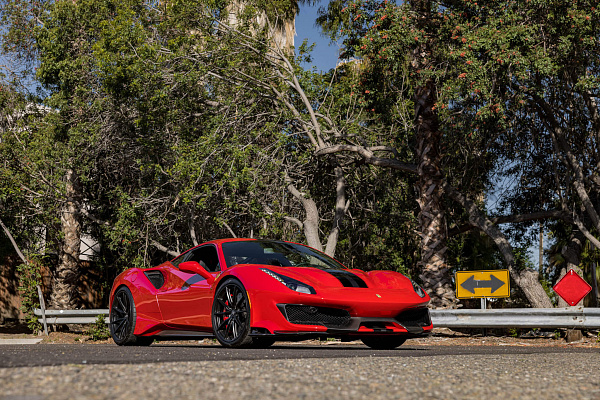 Фото дисков HRE P104SC Черный сатин на Ferrari 488