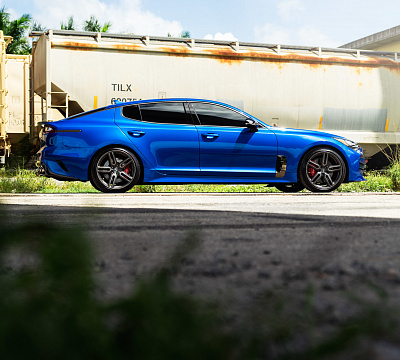 Фото дисков Vossen HF-1 на Kia Stinger