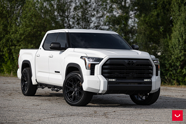 Фото дисков Vossen HF6-4 Черный сатин на Toyota Tundra III
