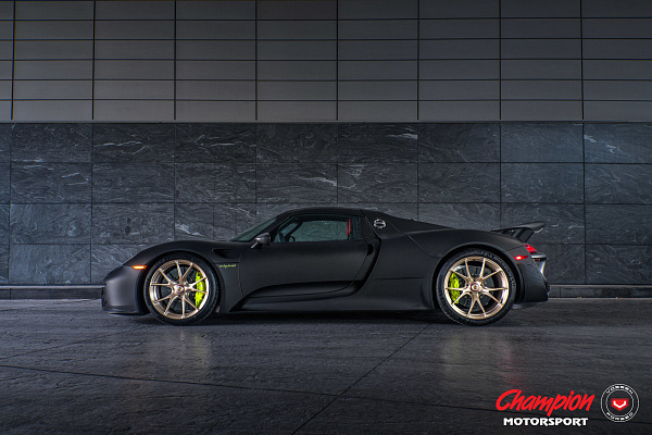 Фото дисков Vossen RS74 Глянцевое темное золото на Porsche 918 Spyder