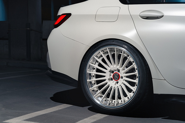 Фото дисков Strasse Wheels SV20 Deep Concave FS Белый глянец на BMW 3/M3 (G2x/G80)