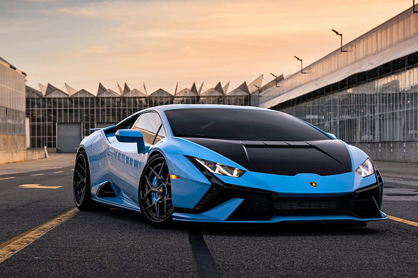 Фото дисков Brixton Forged PF7 Матовый графит на Lamborghini Huracan