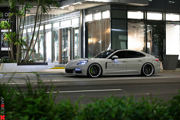 Фото дисков Anrky AN39 Черный сатин на Porsche Panamera III