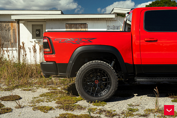 Фото дисков Vossen HFX-1 (6-Lug) Черный сатин на Ram 1500 V