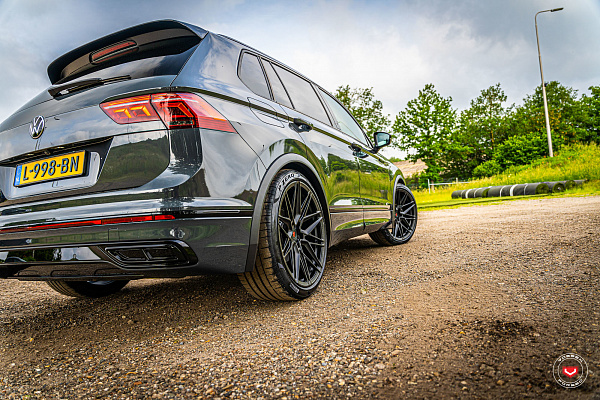 Фото дисков Vossen EVO-2 Черный сатин на Volkswagen Tiguan II