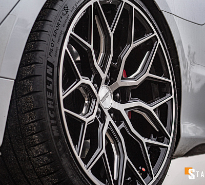 Фото дисков Vossen HF-2 на Genesis G80 I