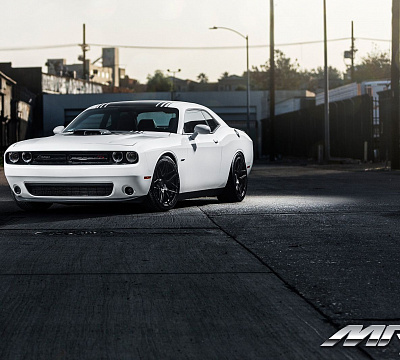 Фото дисков MRR FS01 на Dodge Challenger III