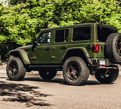 Фото дисков HRE 527 на Jeep Wrangler IV (JL)