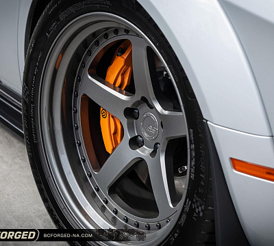 Фото дисков BC Forged LE05 // MLE05 на Dodge Challenger III