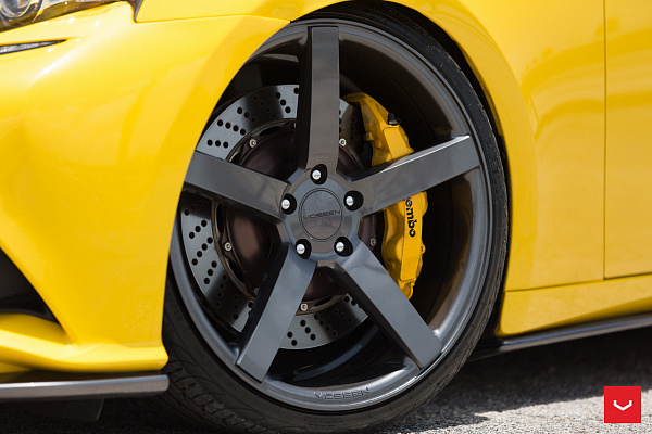 Фото дисков Vossen CV3 Глянцевый графит на Lexus IS II